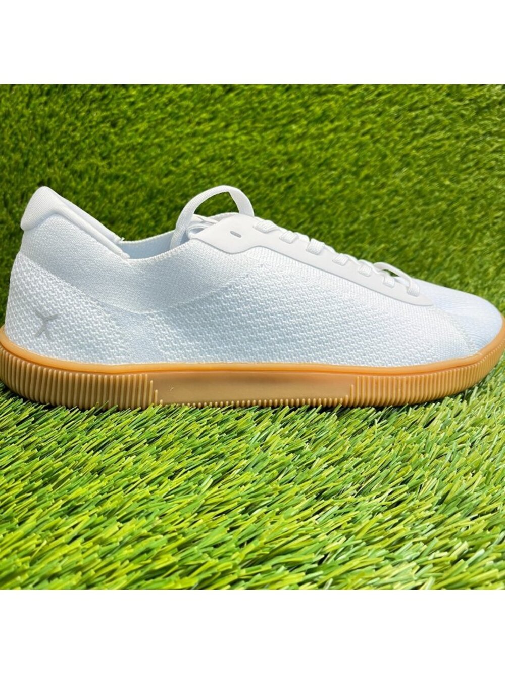 Flux Adapt Trainer White Gum Mens Size 9 Athletic Walking Knit Shoes Sneakers